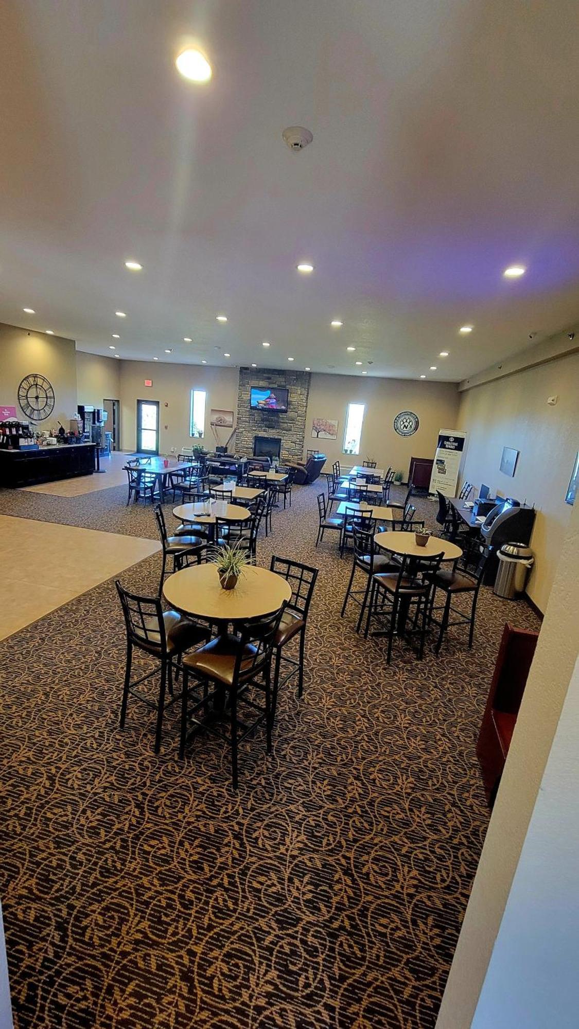 Cobblestone Inn & Suites Maryville Екстериор снимка