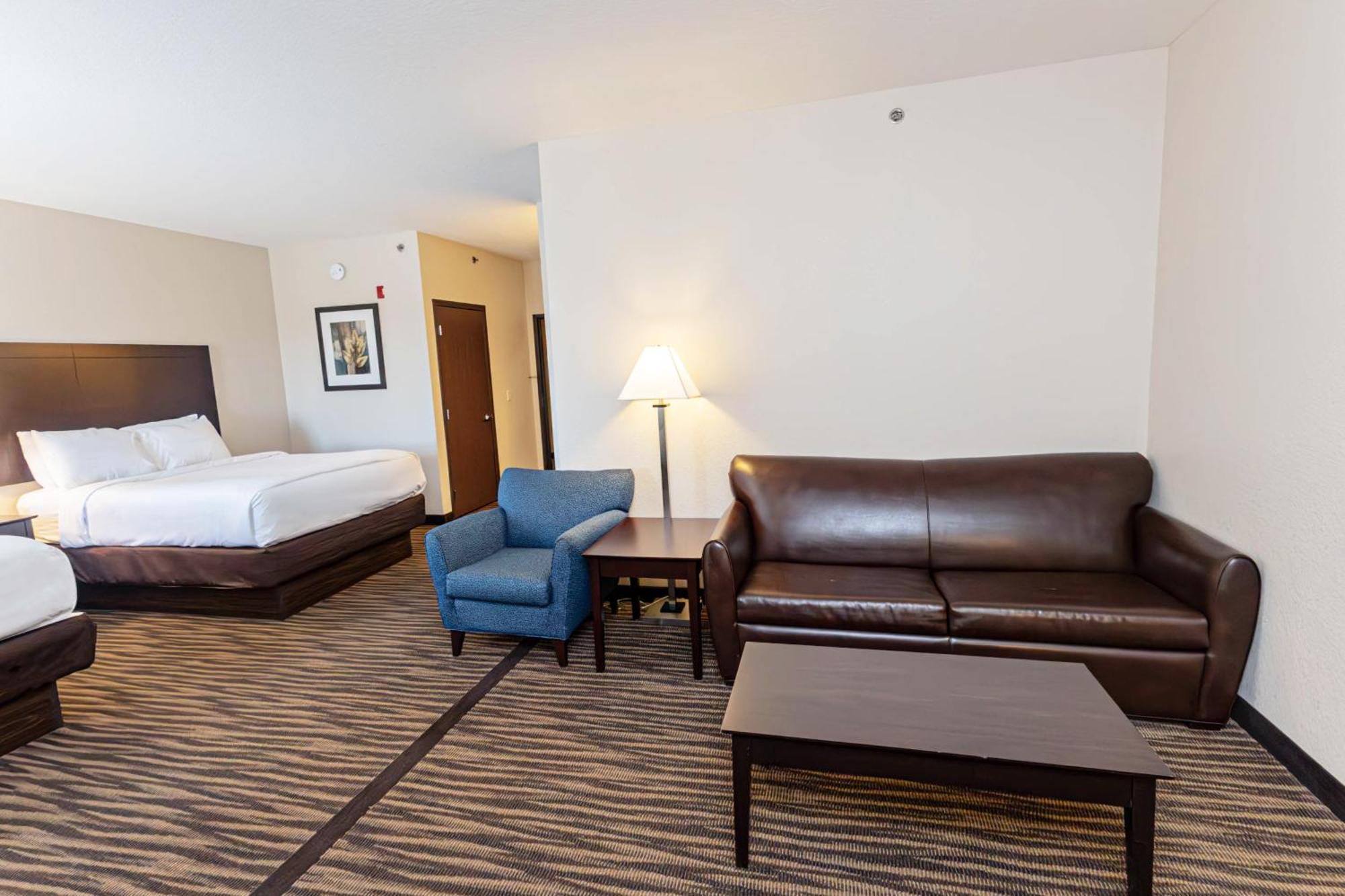 Cobblestone Inn & Suites Maryville Екстериор снимка