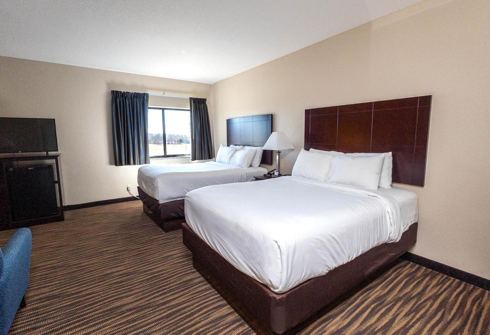 Cobblestone Inn & Suites Maryville Екстериор снимка
