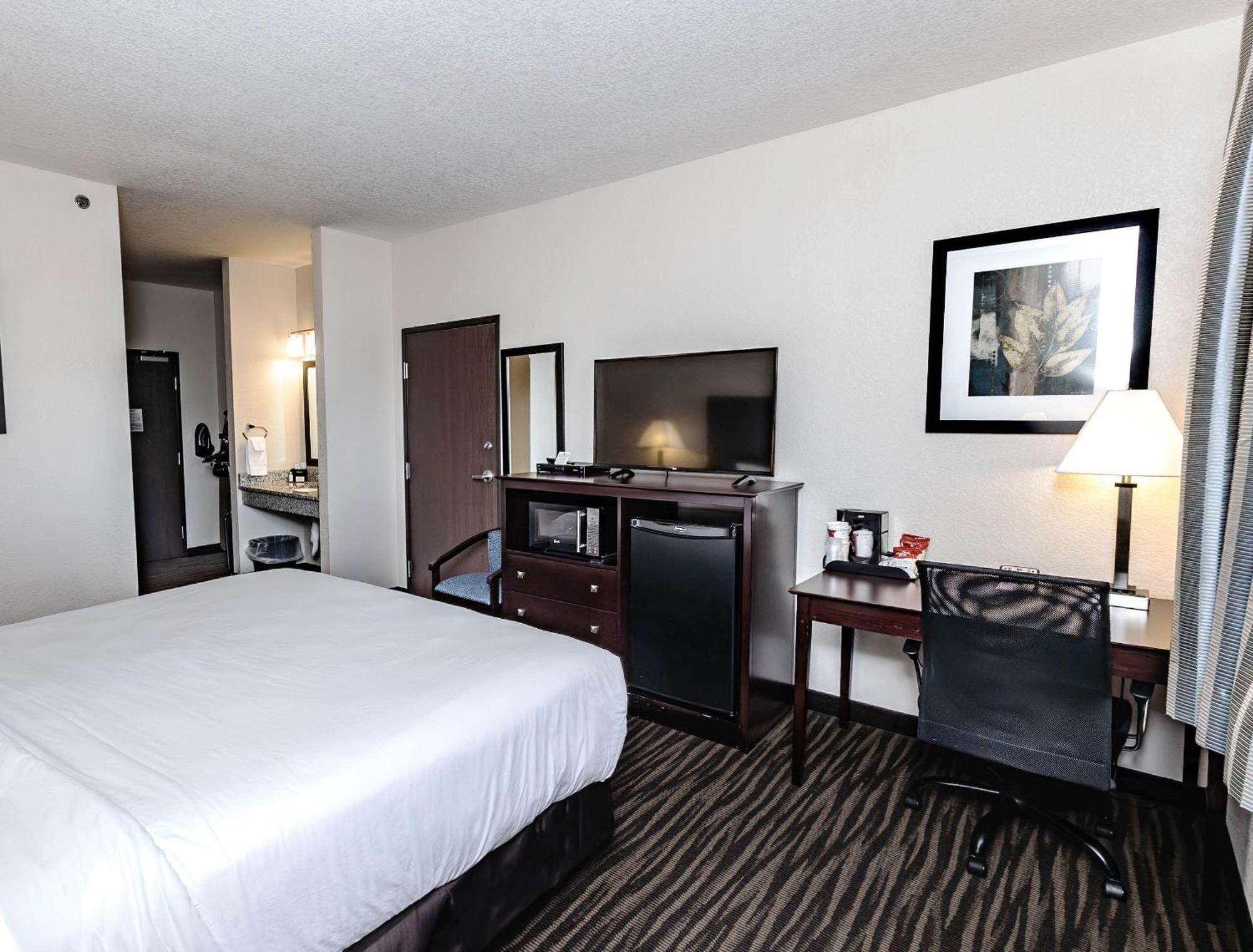 Cobblestone Inn & Suites Maryville Екстериор снимка