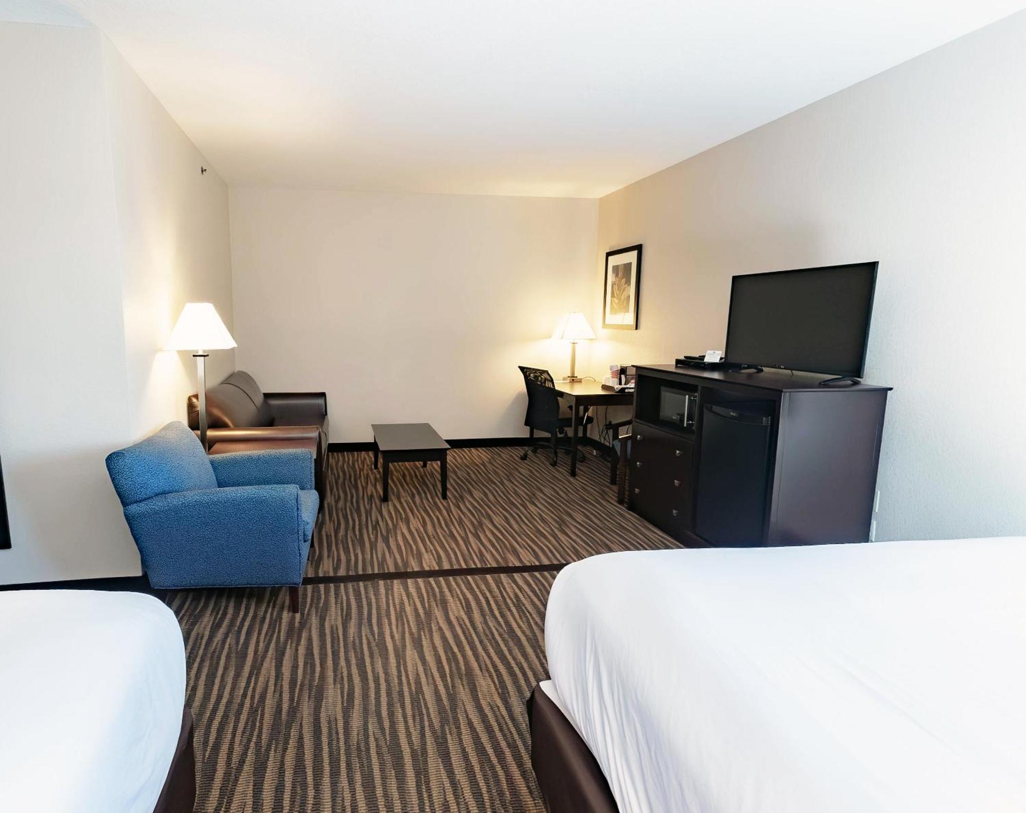 Cobblestone Inn & Suites Maryville Екстериор снимка