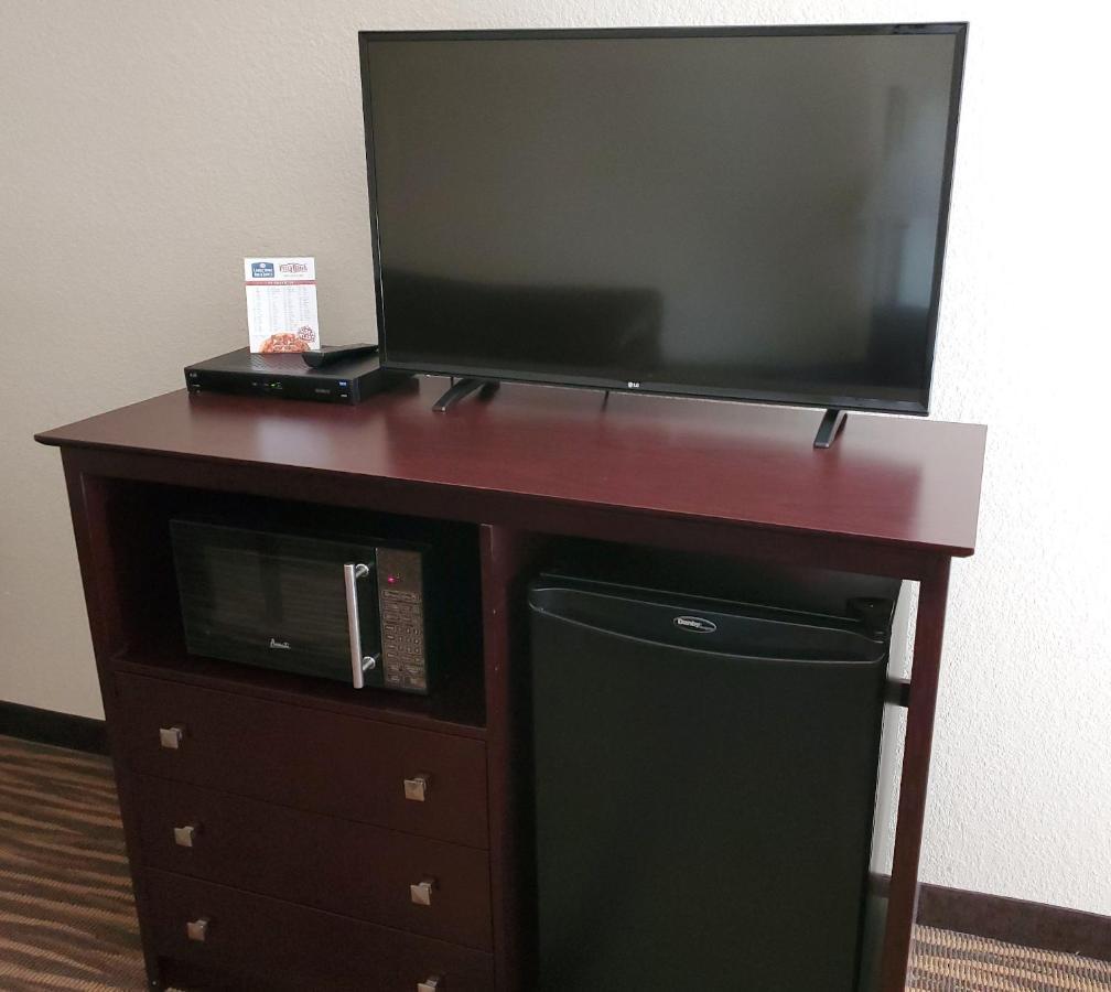 Cobblestone Inn & Suites Maryville Екстериор снимка